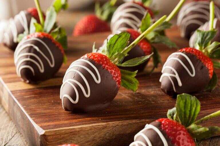 chocolate-strawberries